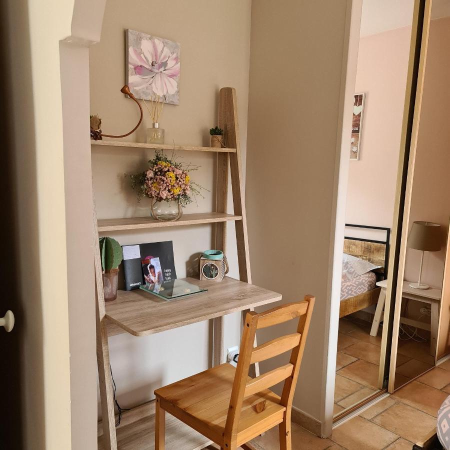 Appartements Dans Villa Privee Avec Piscine, Jardin, Parking Clos, Wifi, Climatisation 梅瑞尔 外观 照片