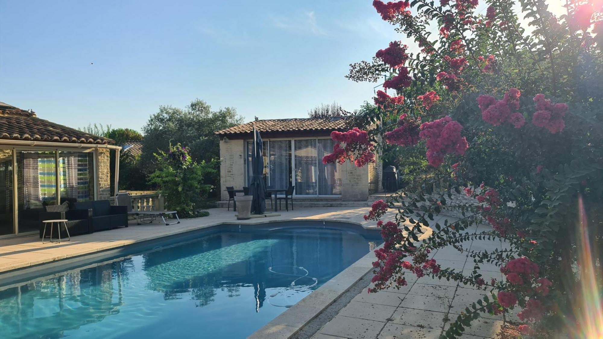 Appartements Dans Villa Privee Avec Piscine, Jardin, Parking Clos, Wifi, Climatisation 梅瑞尔 外观 照片