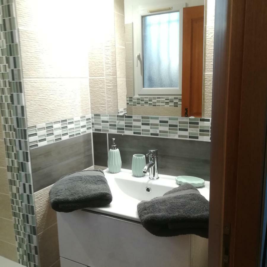 Appartements Dans Villa Privee Avec Piscine, Jardin, Parking Clos, Wifi, Climatisation 梅瑞尔 外观 照片