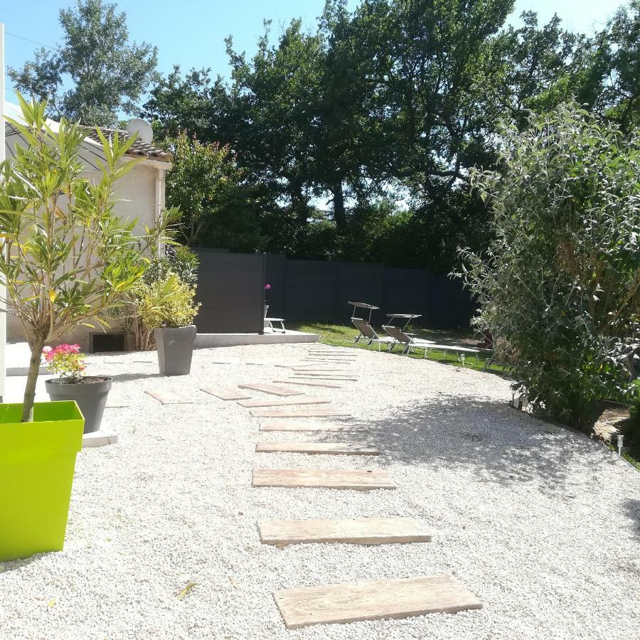 Appartements Dans Villa Privee Avec Piscine, Jardin, Parking Clos, Wifi, Climatisation 梅瑞尔 外观 照片