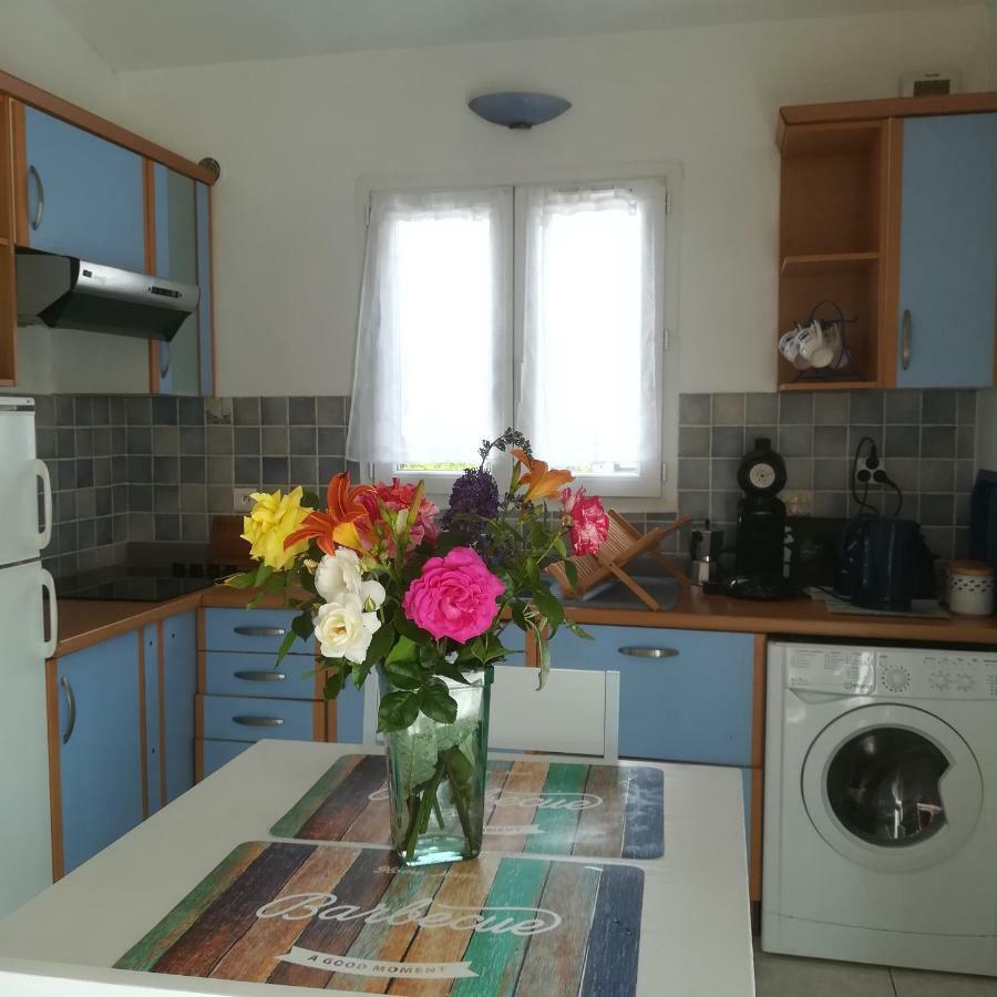 Appartements Dans Villa Privee Avec Piscine, Jardin, Parking Clos, Wifi, Climatisation 梅瑞尔 外观 照片