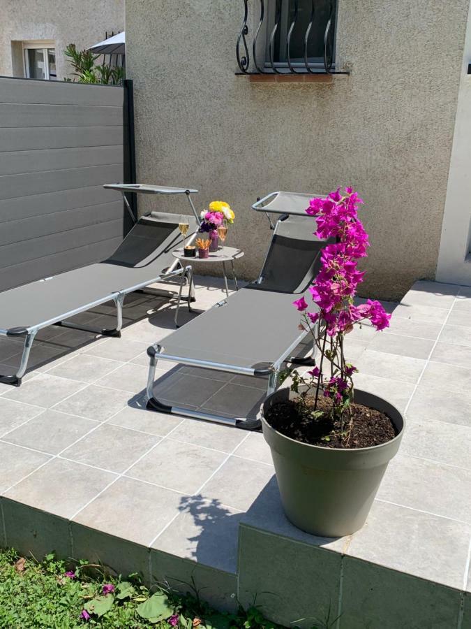 Appartements Dans Villa Privee Avec Piscine, Jardin, Parking Clos, Wifi, Climatisation 梅瑞尔 外观 照片