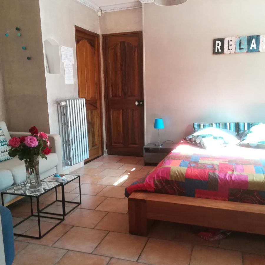 Appartements Dans Villa Privee Avec Piscine, Jardin, Parking Clos, Wifi, Climatisation 梅瑞尔 外观 照片